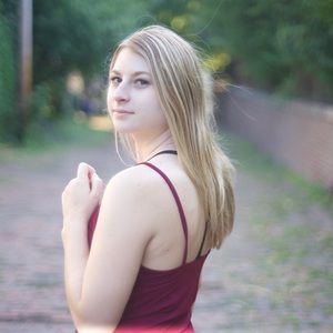 Meet your Posher, Jenna